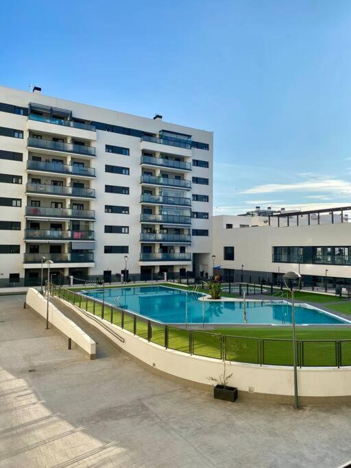 Nuevo Moderno Apartamento De Lujo 塞维利亚 外观 照片