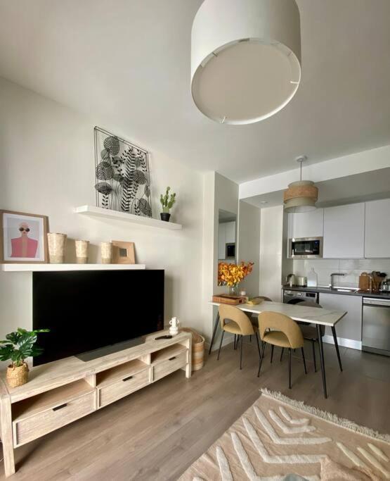 Nuevo Moderno Apartamento De Lujo 塞维利亚 外观 照片